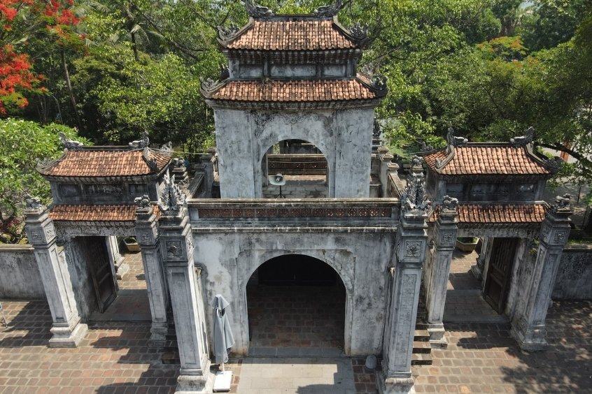 Khung cảnh Đền Bà Triệu cổ kính nằm giữa thiên nhiên xanh mát ở Thanh Hóa