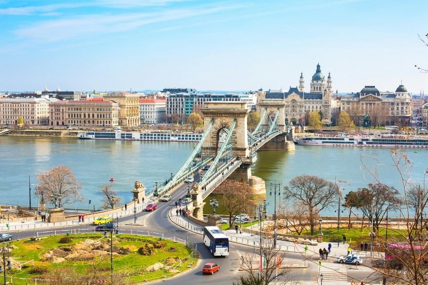 vé máy bay từ Hà Nội đi Budapest