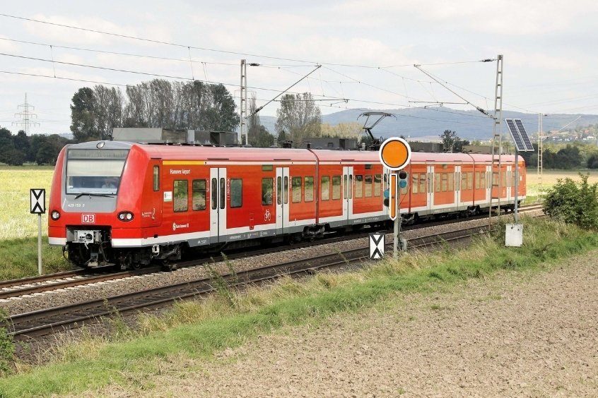 S Bahn phương tiện di chuyển phổ biến tại Hamburg thuận tiện cho du khách