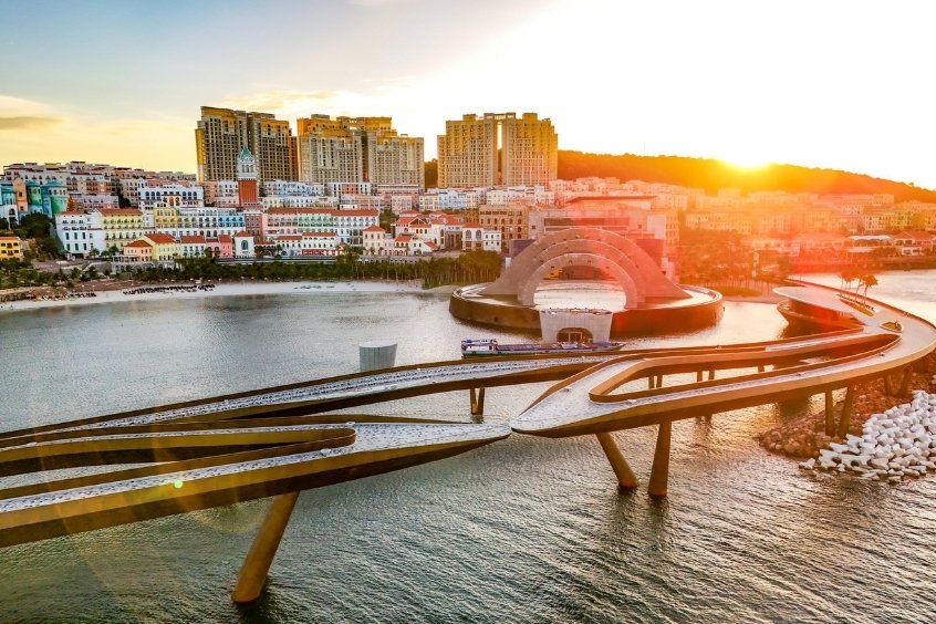 Bridge of Kisses cây cầu tình yêu nổi bật tại Krasnodar