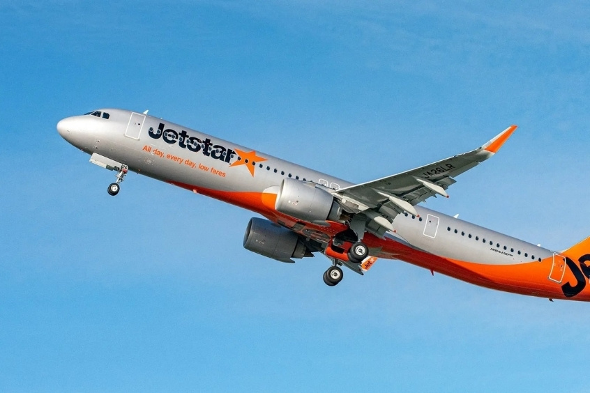 Máy bay Jetstar chuẩn bị cất cánh mang lại chuyến bay thoải mái và kinh tế