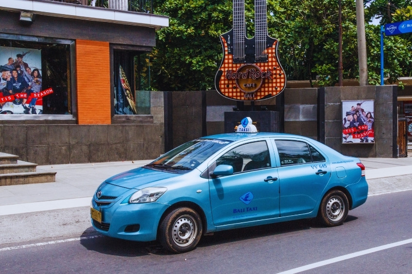 Blue Bird phục vụ chuyên nghiệp với nội thất sạch sẽ tài xế thân thiện