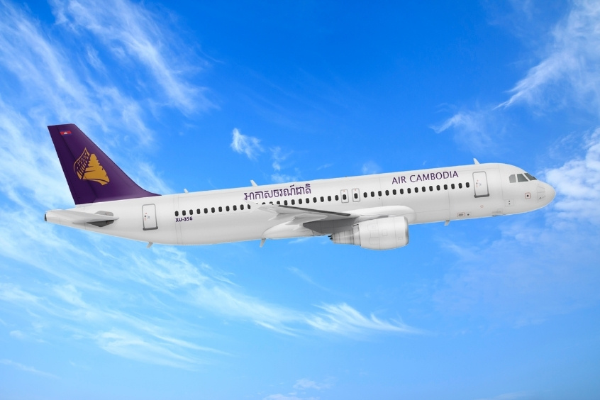 Cambodia Angkor Air với khoang nội thất hiện đại tiếp viên thân thiện mang đến dịch vụ chu đáo