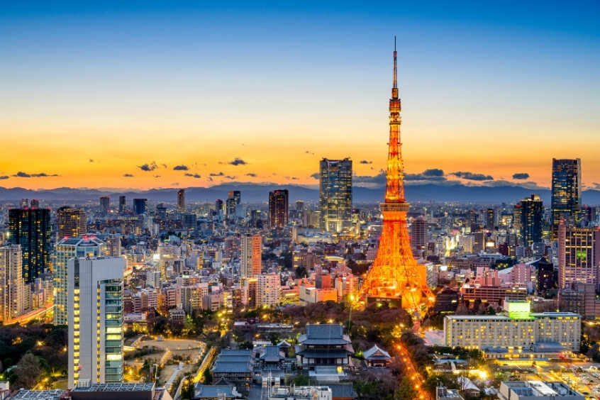 Thành phố Tokyo rực rỡ ánh đèn về đêm với tháp Tokyo Tower nổi bật, điểm tham quan nổi tiếng của thủ đô Nhật Bản (Nguồn: Internet)