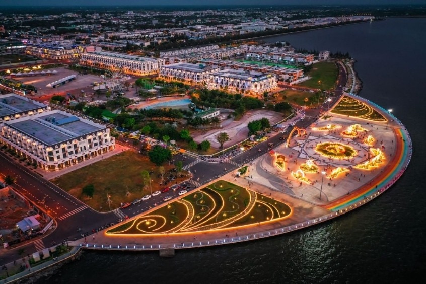 Vé máy bay từ Hà Nội đi Rạch Giá mở ra cơ hội cho du khách ngắm nhìn các khu đô thị lấn biển hiện đại