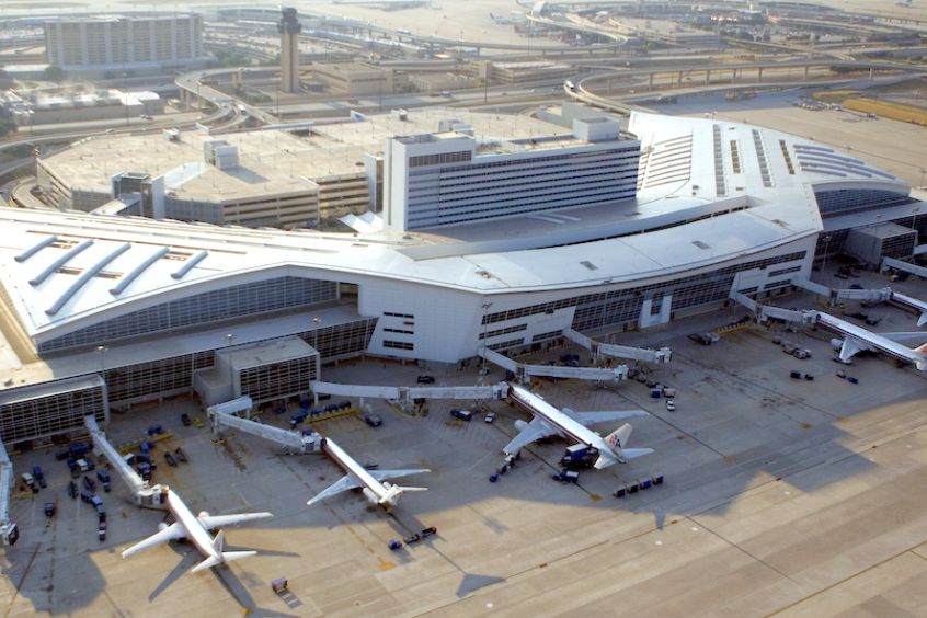 Sân bay quốc tế Dallas là một trong những sân bay có lưu lượng hành khách lớn nhất thế giới