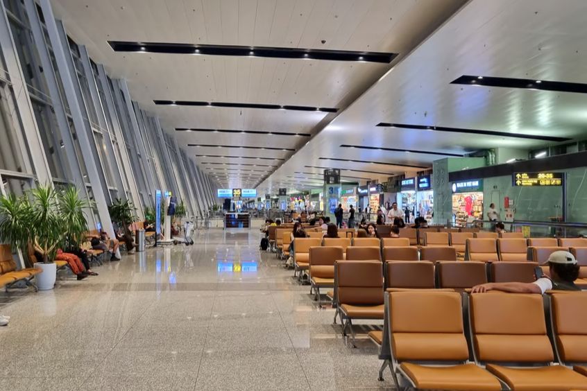 Sân bay Nội Bài hiện đại với nhiều dịch vụ tiện lợi cho hành khách 