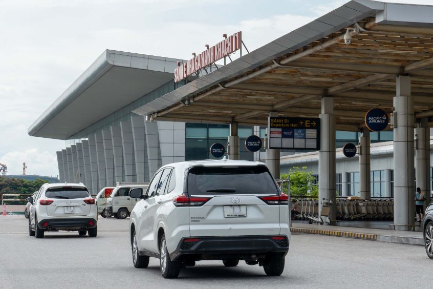 Taxi là phương tiện di chuyển tiện lợi khi vào thành phố Hà Nội