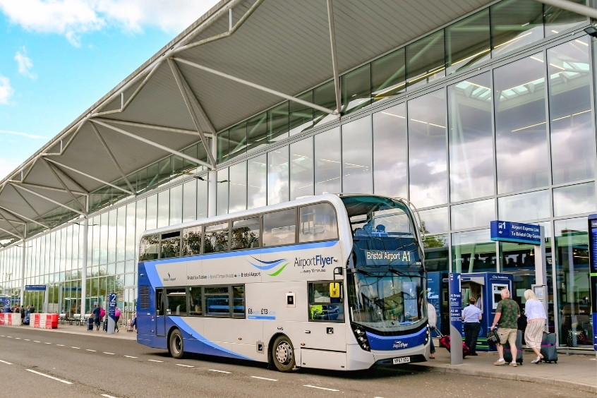 Phương tiện di chuyển khi xuống sân bay