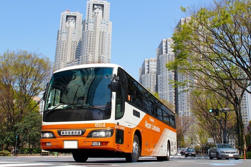 Di chuyển dễ dàng từ sân bay Aomori đến trung tâm thành phố bằng Airport Limousine Bus tiện lợi và đúng giờ