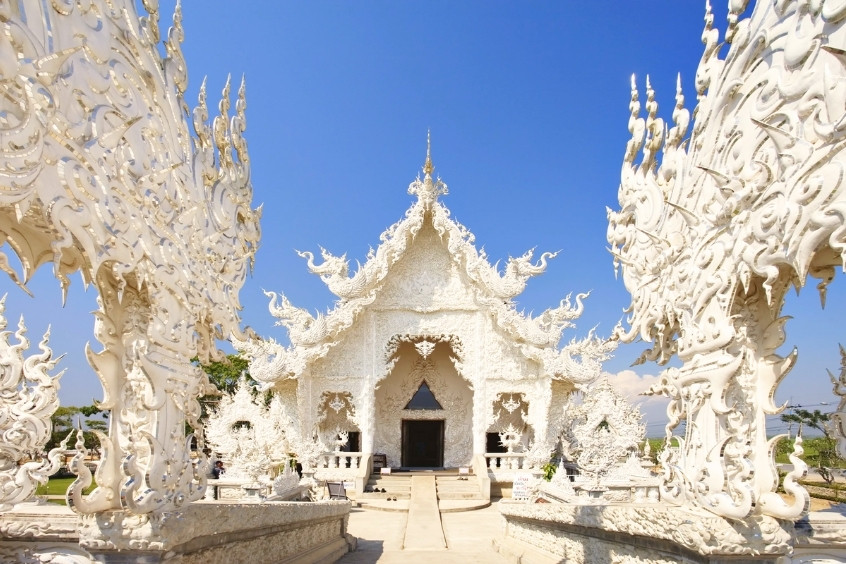 Chùa Trắng Wat Rong Khun với kiến trúc trắng tinh xảo tại Chiang Rai, Thái Lan