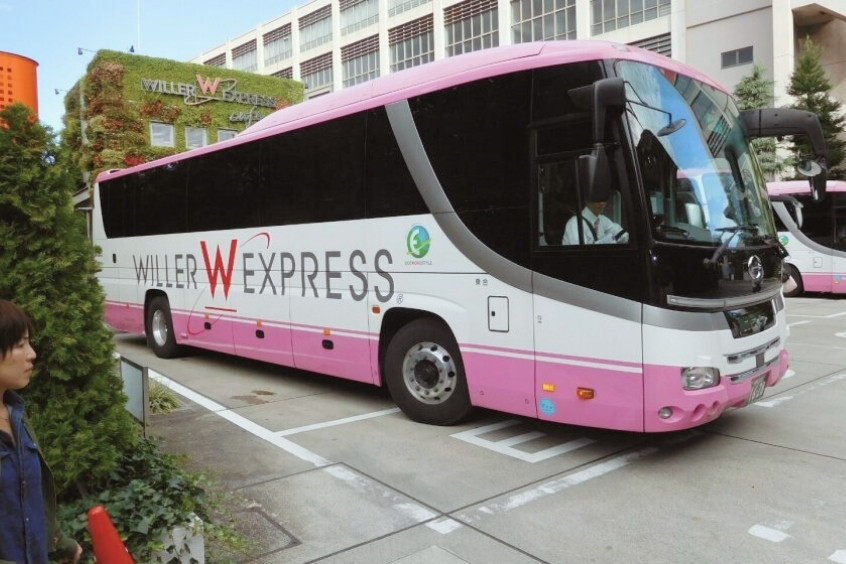 Xe buýt Willer Express là phương tiện di chuyển từ sân bay đến trung tâm thành phố