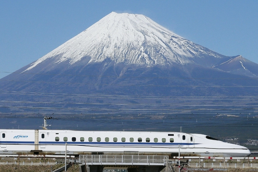 Phương tiện di chuyển nhanh chóng và tiện lợi từ sân bay đến trung tâm thành phố Izumo sau khi bay từ Hà Nội