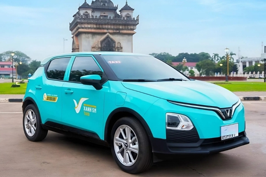 Di chuyển bằng Xanh SM từ trung tâm thành phố ra sân bay Buôn Ma Thuột