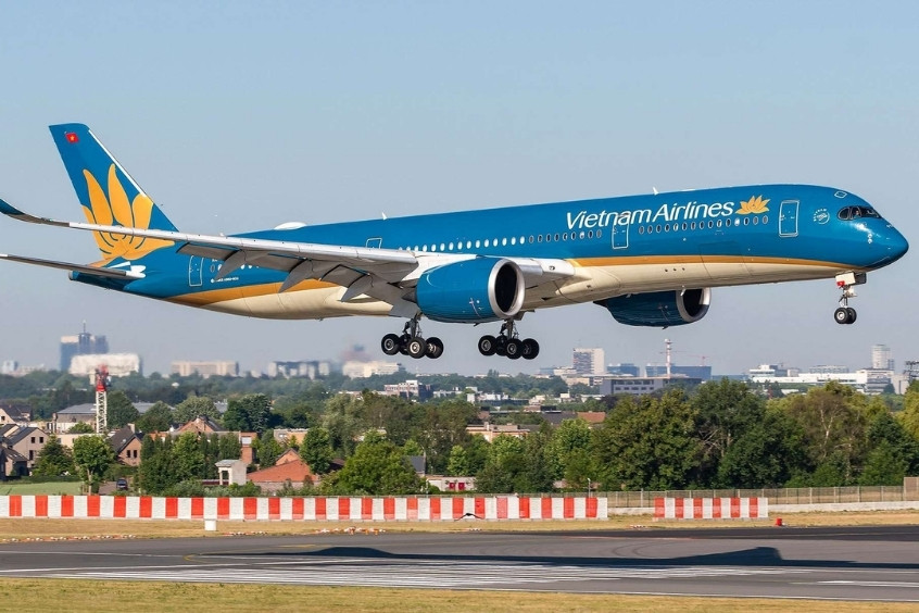 Vietnam Airlines là hãng hàng không duy nhất hiện nay khai thác chuyến bay từ Cà Mau đi Huế