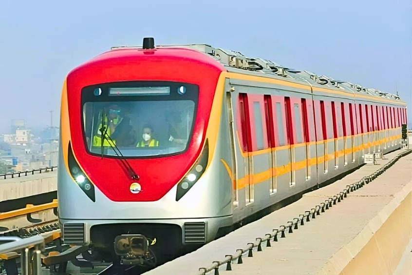 Di chuyển từ sân bay Miami về trung tâm thành phố bằng tàu Metrorail