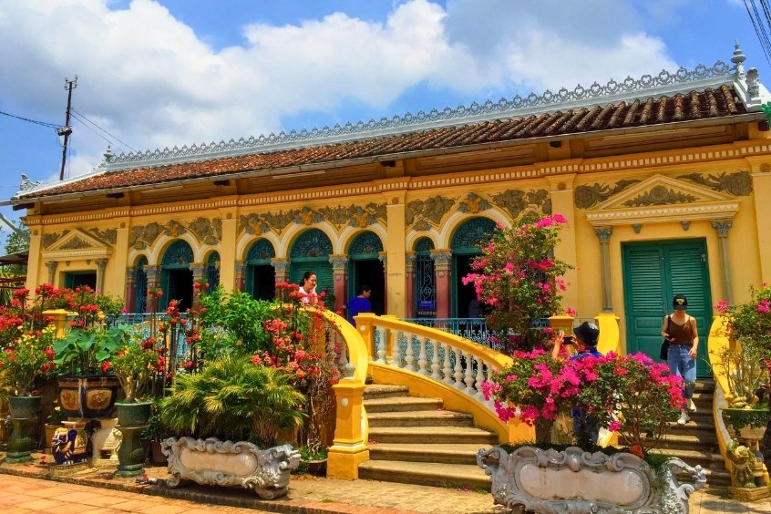 Nhà cổ Bình Thủy Cần Thơ công trình kiến trúc Pháp cổ nổi bật giữa lòng miền Tây
