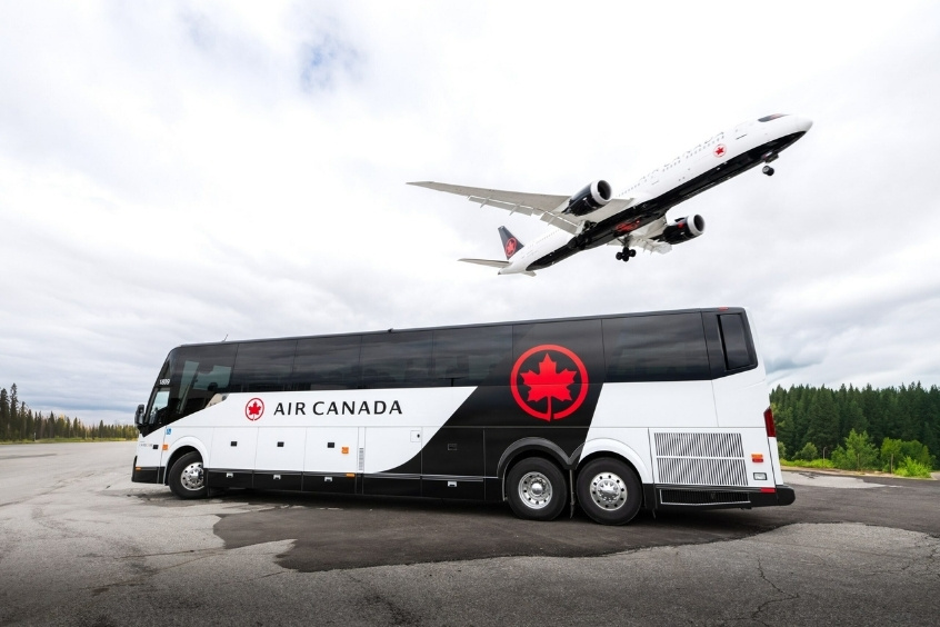 Xe bus Air Canada hỗ trợ hành khách bay Hà Nội – Ottawa đặt vé tại 190 Booking.