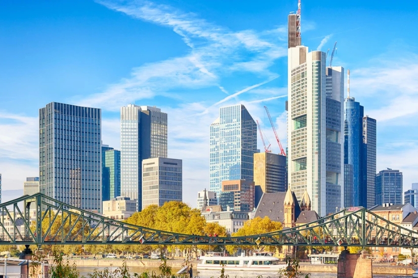 Vé máy bay đi Frankfurt