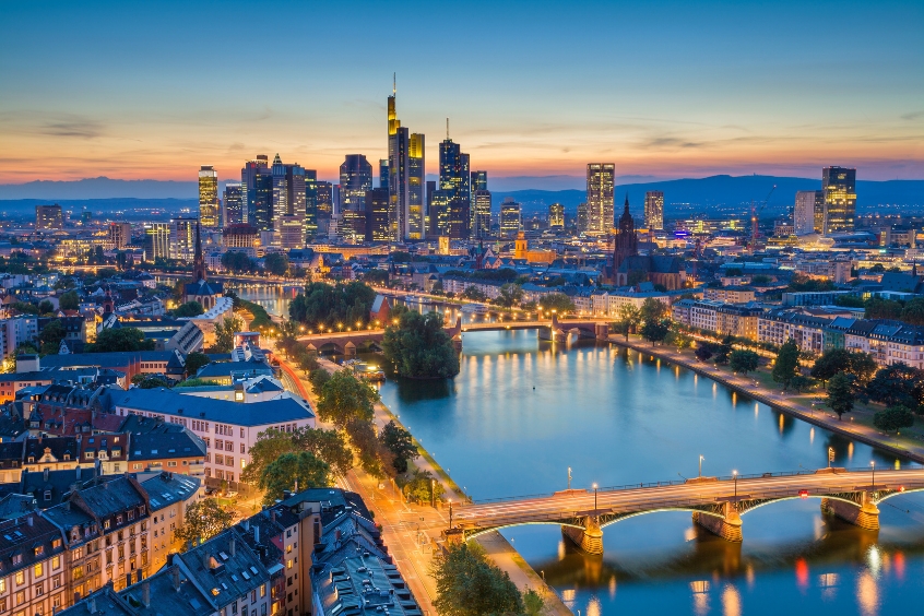 Sổ tay du lịch khám phá Frankfurt sôi động