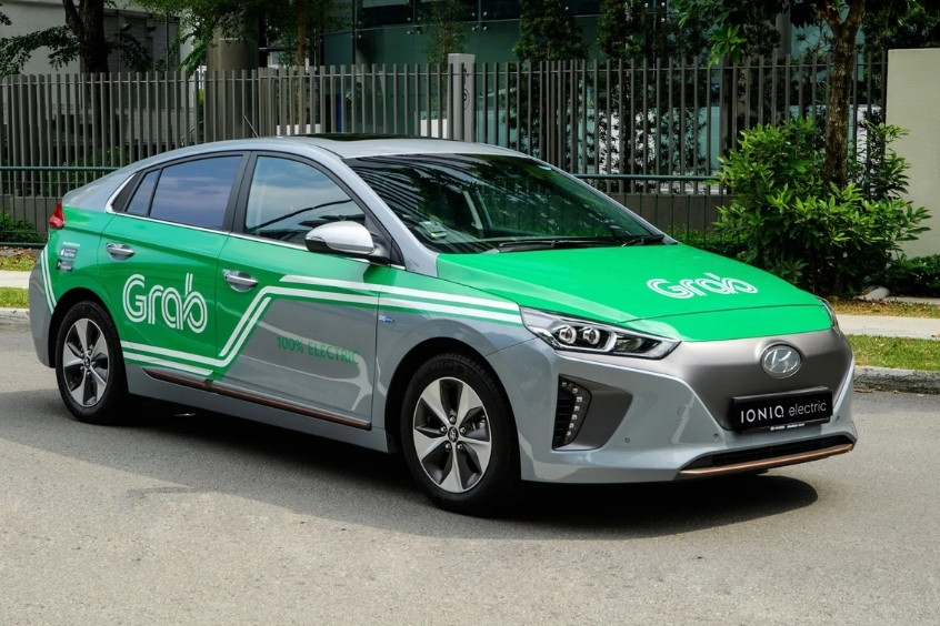 GrabCar lựa chọn di chuyển hiện đại, tiện lợi và nhanh chóng tại TP. Hồ Chí Minh, phù hợp cho cả người dân lẫn du khách.