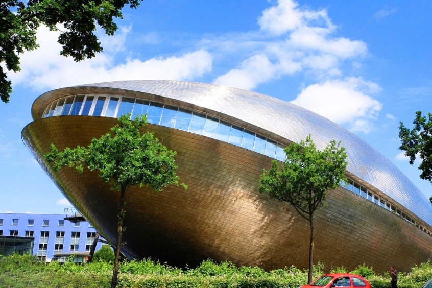 Universum Bremen trung tâm khoa học hiện đại và bảo tàng độc đáo, điểm dừng chân hấp dẫn dành cho du khách khi khám phá Bremen