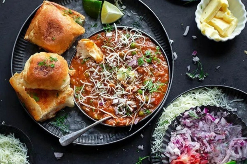 Thưởng thức Pav Bhaji: Từ món ăn bình dân đến biểu tượng ẩm thực Mumbai