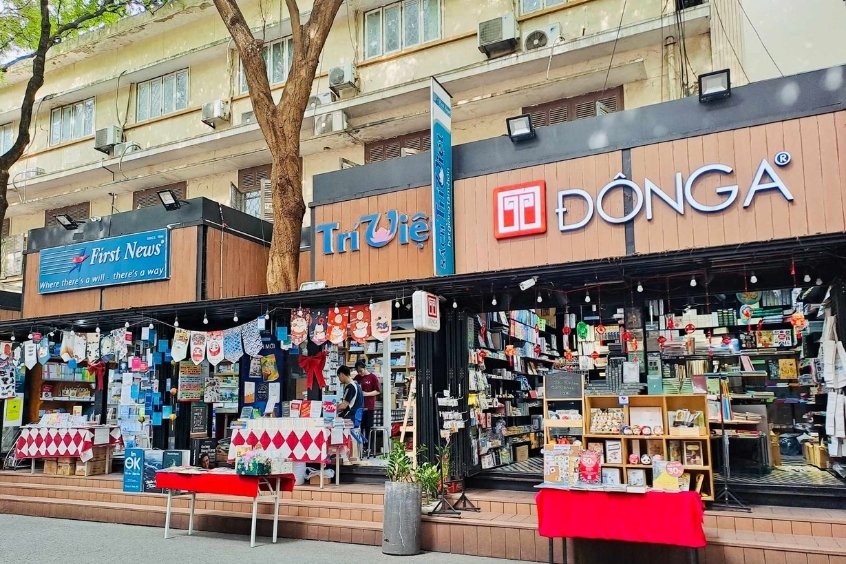 Khám Phá Đường Sách Nguyễn Văn Bình: Thiên Đường Dành Cho Tín Đồ Mê Sách