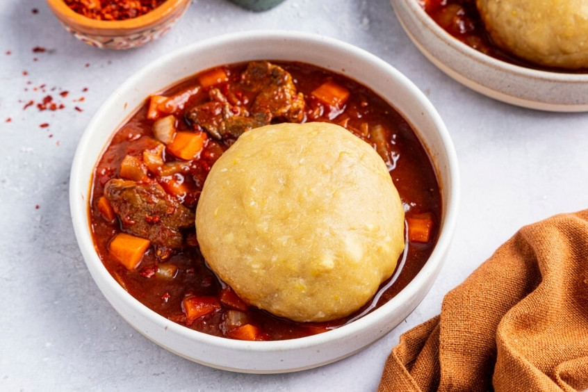  Fufu là món ăn chủ yếu, giàu tinh bột của ẩm thực Tây Phi và các khu vực lân cận