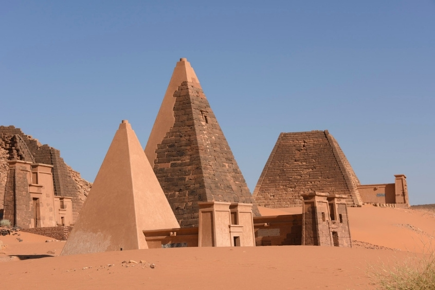 Khu di tích Luri là một khu di tích lịch sử quan trọng, nơi có các dấu tích của các nền văn hóa cổ đại 