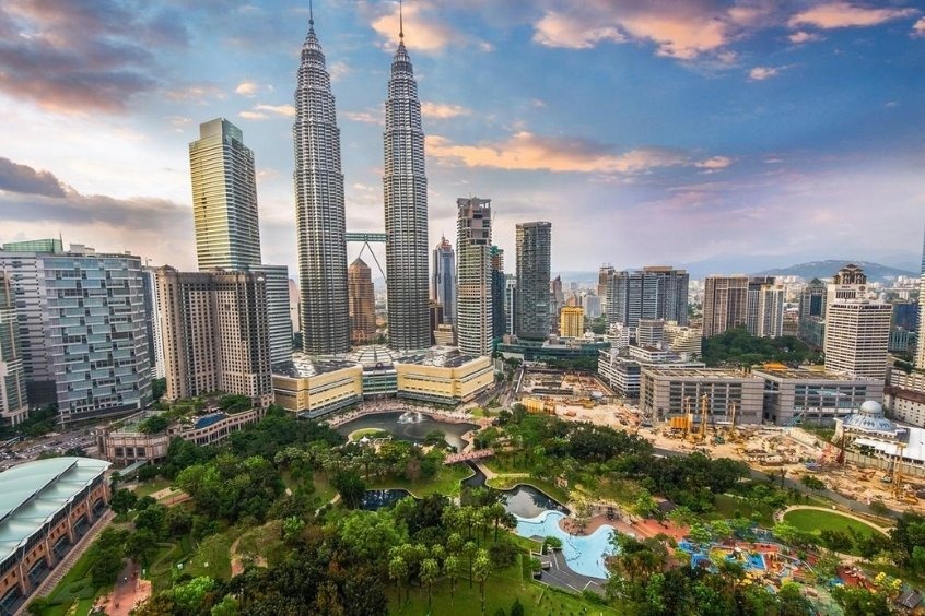 Vé máy bay từ Đà Nẵng đi Kuala Lumpur - Tháp đôi Petronas biểu tượng nổi bật nhất của Kuala Lumpur