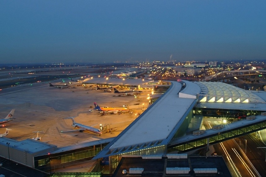 Sân bay Quốc tế Philadelphia vào ban đêm