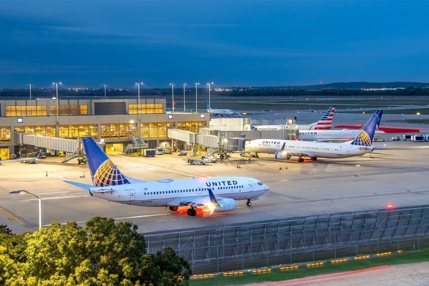 Sân bay quốc tế Austin-Bergstrom đặt theo tên của Thuyền trưởng John August Earl Bergstrom