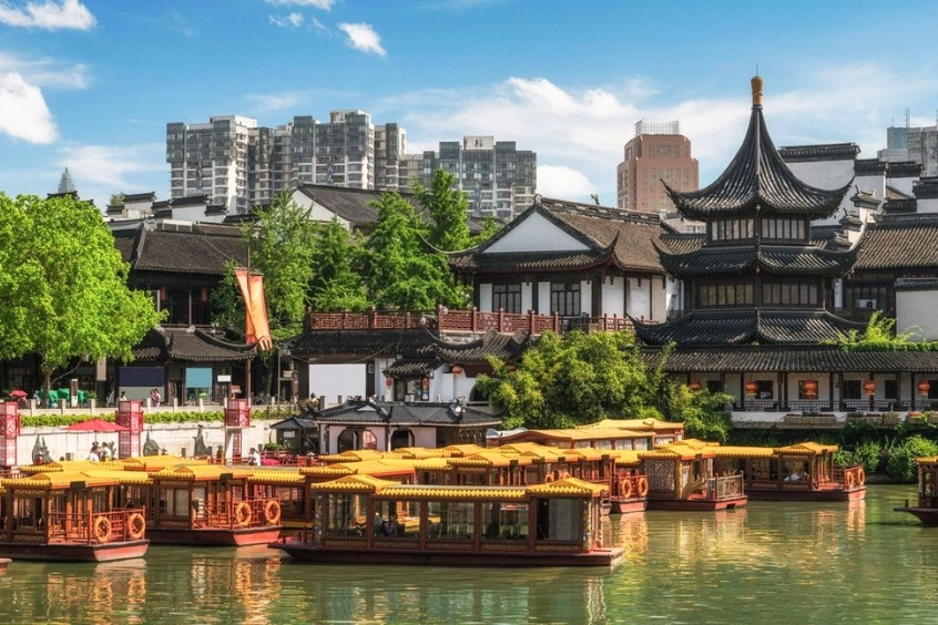 Vé máy bay từ Huế đi Nam Kinh trải nghiệm không gian cổ kính tại Miếu Khổng Tử bên dòng sông Tần Hoài