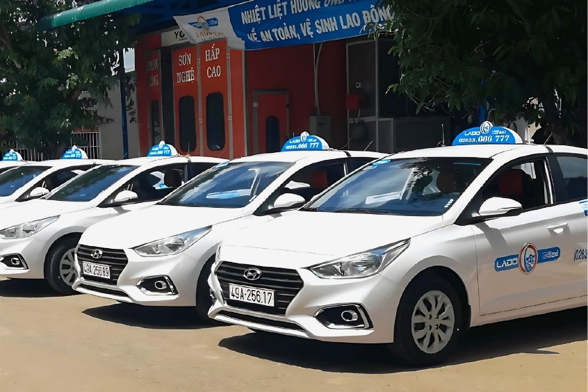 Di chuyển từ sân bay Phù Cát về trung tâm thành phố Quy Nhơn bằng taxi Lado