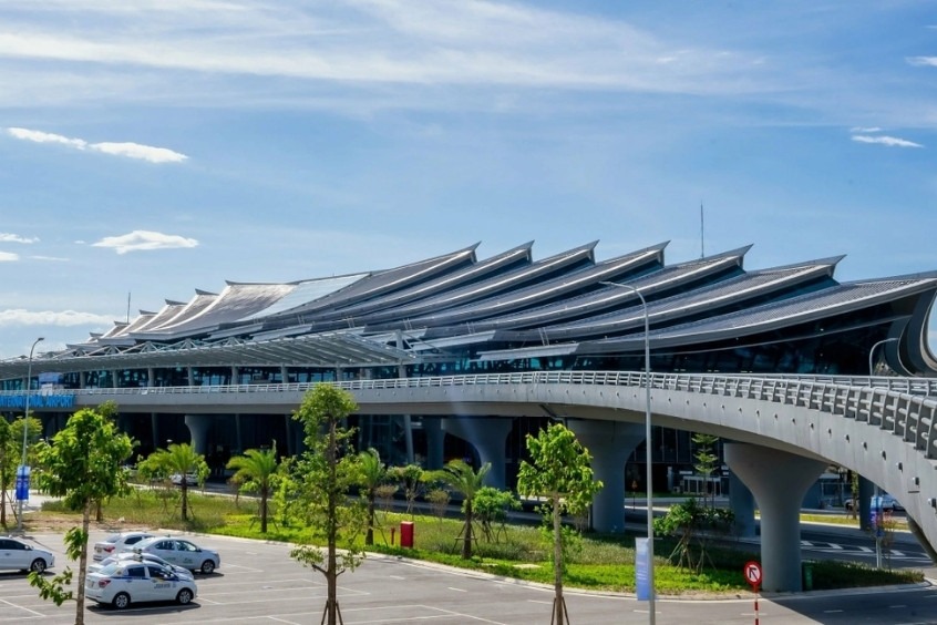 Sân bay Phú Bài là cảng hàng không quan trọng của miền Trung