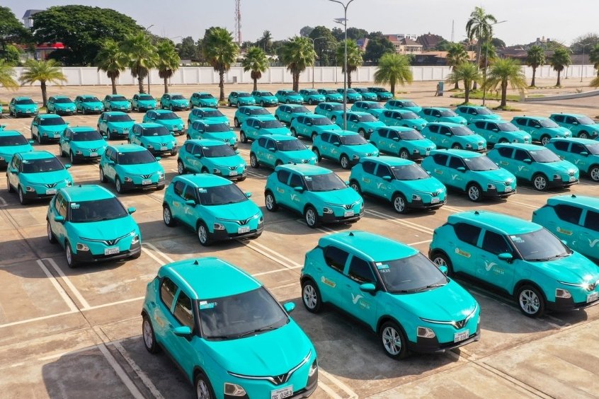 Xanh SM đưa đón hành khách di chuyển giữa sân bay và trung tâm thành phố