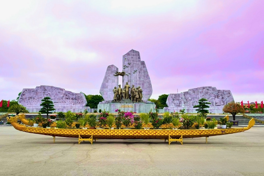 Quảng trường Hồ Chí Minh điểm nhấn văn hóa và lịch sử tại thành phố Đồng Hới