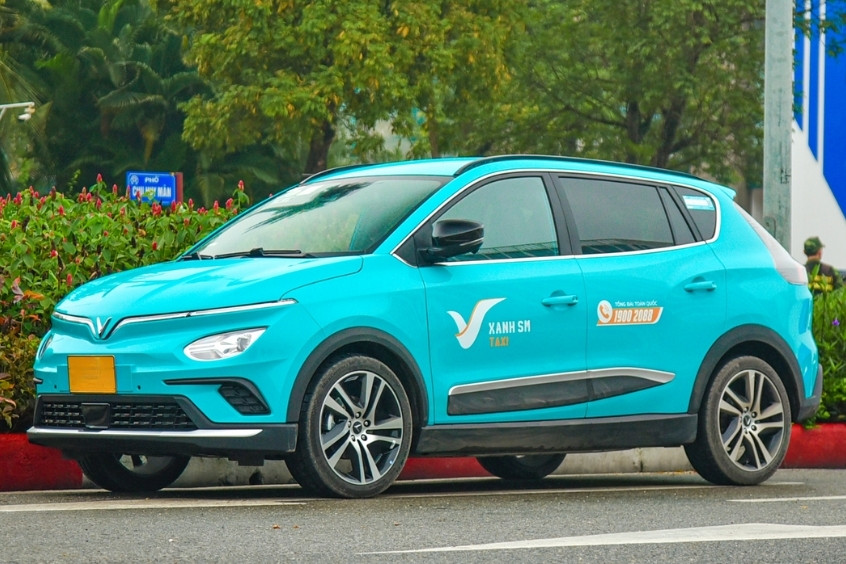 Di chuyển từ sân bay Tuy Hòa về trung tâm thành phố bằng Xanh SM