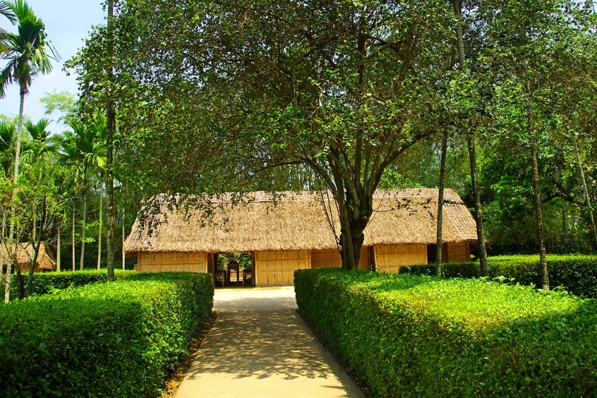 Làng Sen quê Bác.