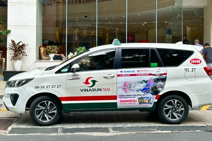 Di chuyển giữa trung tâm thành phố và sân bay bằng taxi VinaSun