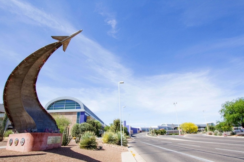 Lối vào sân bay quốc tế Tucson