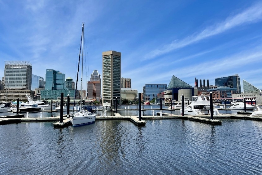 Cảng Inner Harbor ở Baltimore là một trong những bến cảng lâu đời nhất nước Mỹ