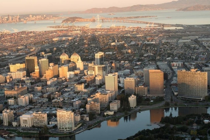 Vé máy bay đi Oakland - Ngắm nhìn thành phố nằm ở bờ Đông của Vịnh San Francisco
