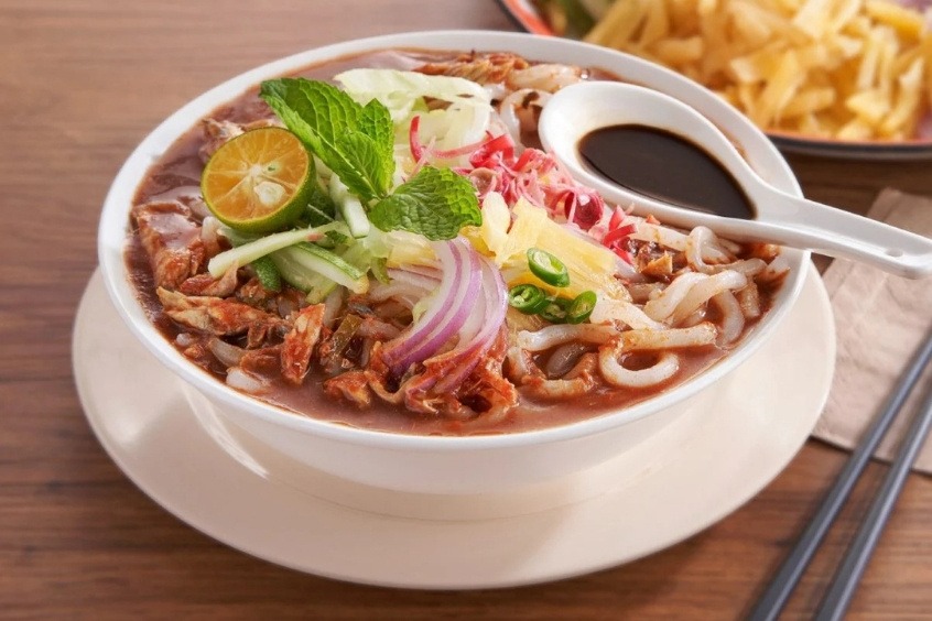 Asam Laksa - Asam Laksa được coi là một trong những món ăn đường phố nổi tiếng nhất của Malaysia