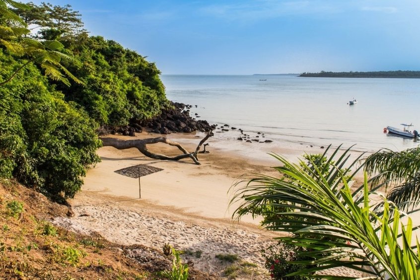 vé máy bay đi Guinea-Bissau