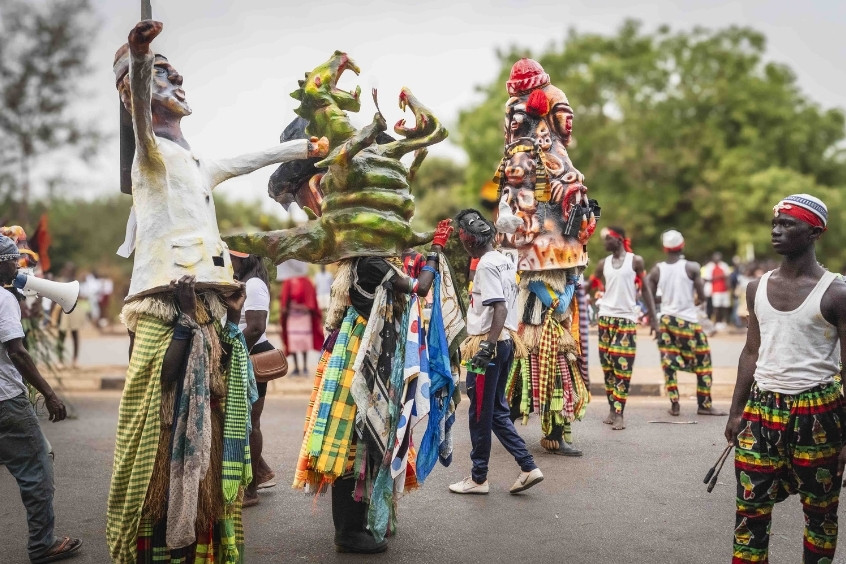 vé máy bay đi Guinea-Bissau