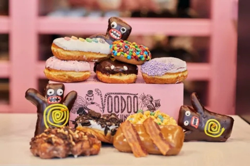 Ẩm thực Portland – Gây ấn tượng với món bánh Voodoo Doughnut nổi tiếng