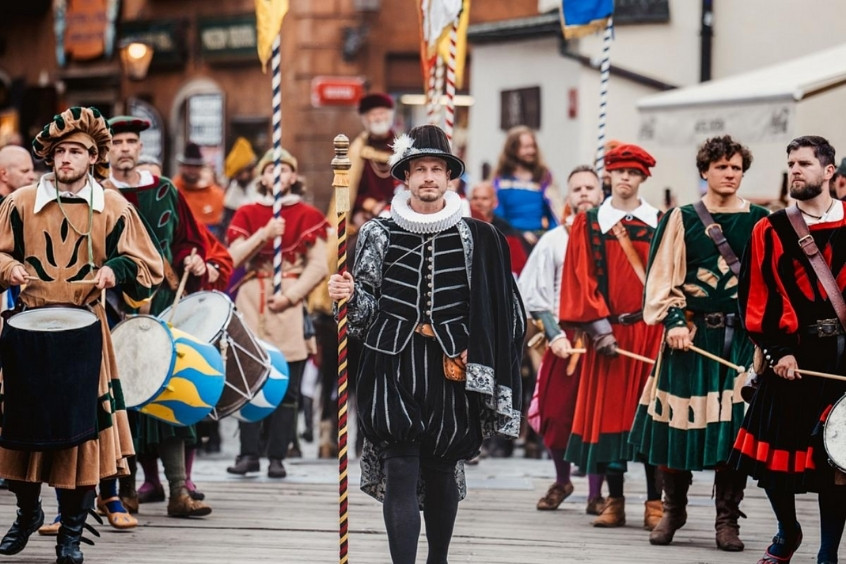 Lễ hội Five-Petalled Rose mang đậm màu sắc lịch sử