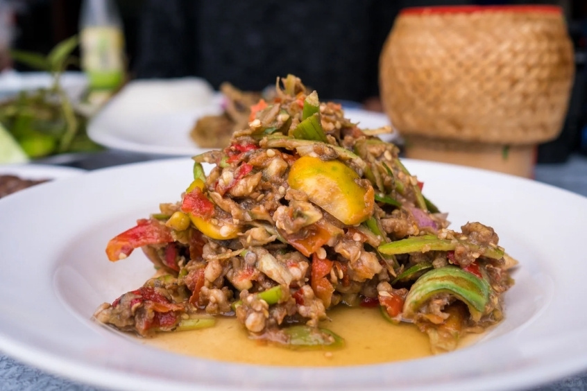 Tam Mak Hoong – món gỏi đu đủ kiểu Lào với hương vị chua cay đặc trưng